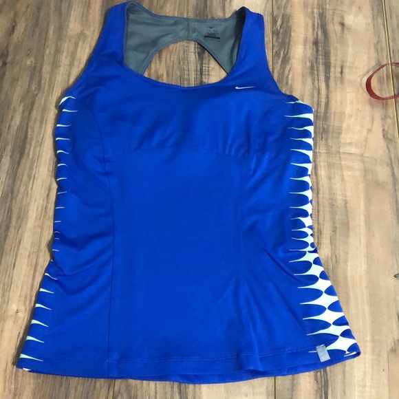 Nike Tops - Nike sz M blue and light green tank